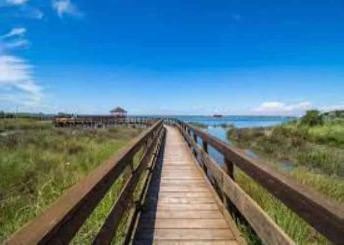 Beautiful Flat By Shore Apartmán